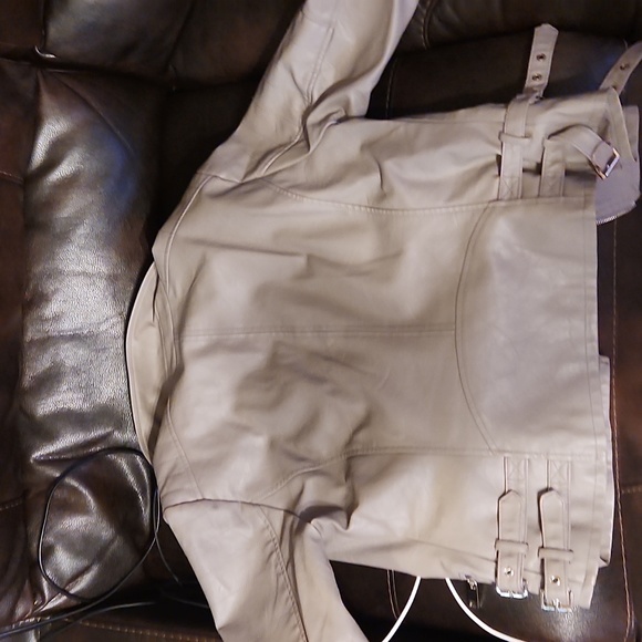 Gray jacket (Never worn) - Picture 3 of 5